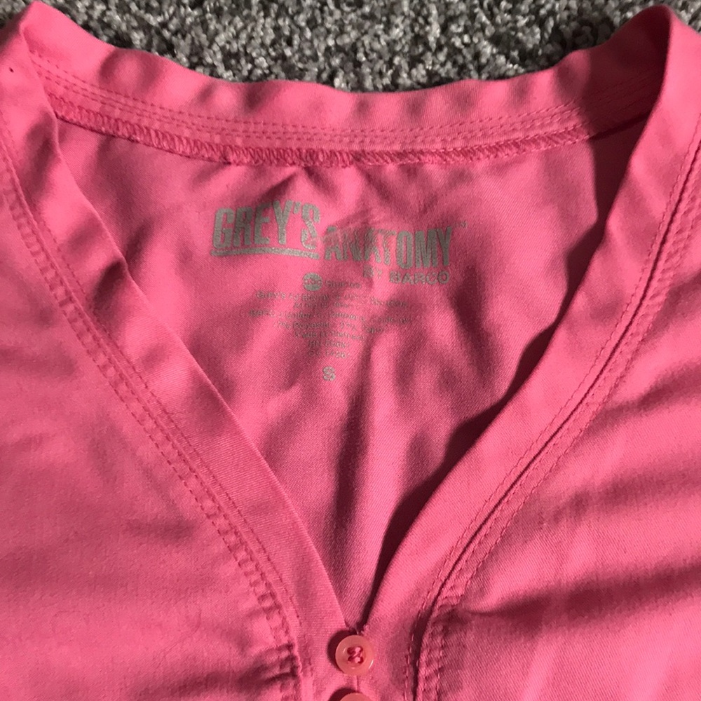 Scrub tops! - Picture 3 of 5